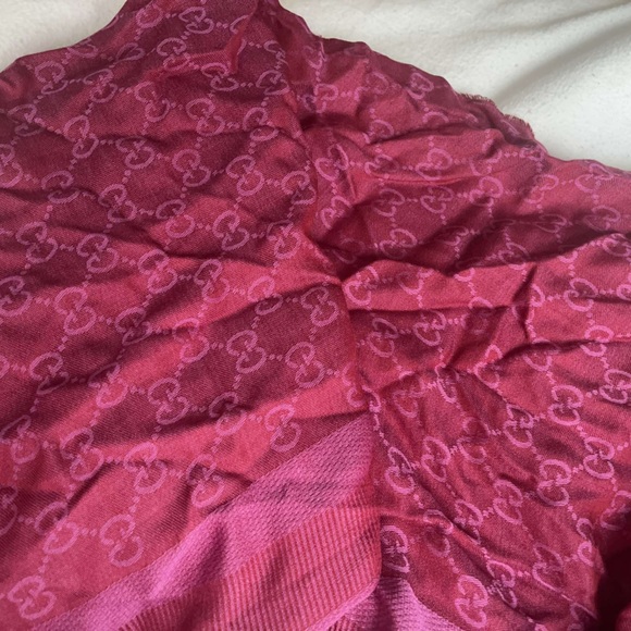 Gucci hot pink scarf - Picture 2 of 4